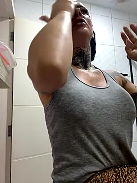 Snapshot of YasmimBrasil chatting on October 26, 2025, 9:10 am YasmimBrasil online show from October 26, 2025, 9:10 am