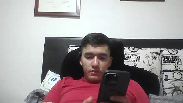 Snapshot of Estebitan_vm chatting on April 13, 2026, 2:59 am Estebitan vm online show from April 13, 2026, 2:59 am