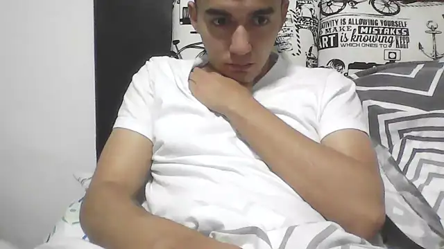 Snapshot of Estebitan_vm chatting on July 8, 2026, 2:57 am Estebitan vm online show from July 8, 2026, 2:57 am