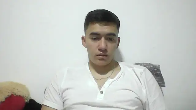 Snapshot of Estebitan_vm chatting on December 14, 2025, 11:54 pm Estebitan vm online show from December 14, 2025, 11:54 pm