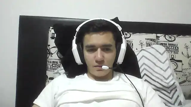 Estebitan vm online show from March 10, 2026, 4:27 am