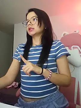 azumiichan online show from May 6, 2026, 11:53 pm