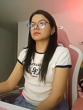 azumiichan online show from May 8, 2026, 12:14 am