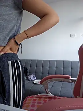 Snapshot of azumiichan chatting on October 9, 2025, 1:11 pm azumiichan online show from October 9, 2025, 1:11 pm