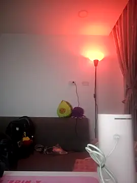 Snapshot of azumiichan chatting on December 16, 2025, 12:15 am azumiichan online show from December 16, 2025, 12:15 am