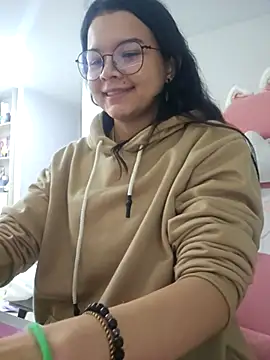 Snapshot of azumiichan chatting on October 30, 2025, 12:20 am azumiichan online show from October 30, 2025, 12:20 am