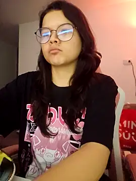 Snapshot of azumiichan chatting on December 3, 2025, 12:12 am azumiichan online show from December 3, 2025, 12:12 am