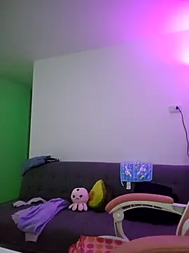 Snapshot of azumiichan chatting on November 11, 2025, 12:27 am azumiichan online show from November 11, 2025, 12:27 am