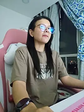 azumiichan online show from April 29, 2026, 11:44 pm
