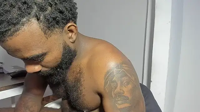 Snapshot of Freedom_24 chatting on November 12, 2025, 7:18 pm Freedom 24 online show from November 12, 2025, 7:18 pm