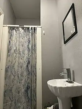 Snapshot of CamGirlLeanna chatting on February 27, 2025, 11:50 am CamGirlLeanna online show from February 27, 2025, 11:50 am