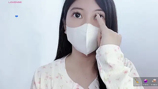 Snapshot of tanhxiu chatting on November 15, 2025, 1:37 pm tanhxiu online show from November 15, 2025, 1:37 pm