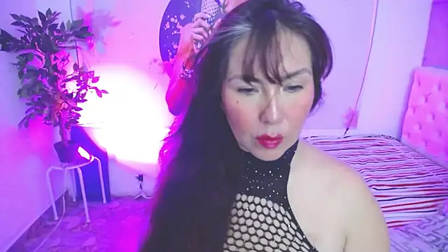 evelyn mature19 online show from September 19, 2025, 6:34 pm