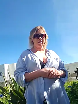 zarina3003 online show from February 21, 2026, 11:34 am