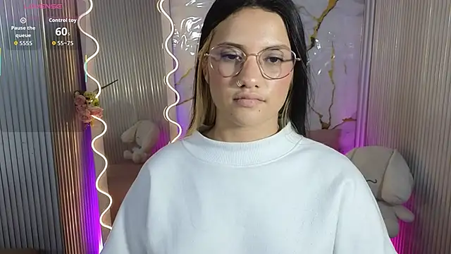 Chiara tay online show from April 25, 2026, 7:11 pm