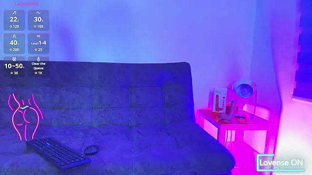 Snapshot of KataAswad chatting on December 15, 2025, 12:49 am KataAswad online show from December 15, 2025, 12:49 am