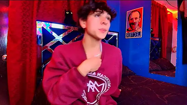 Luke Howland online show from December 5, 2025, 12:54 am