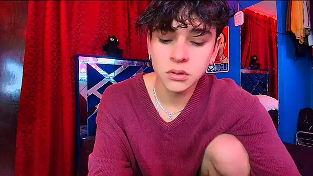 Snapshot of Luke_Howland chatting on June 9, 2026, 10:22 pm Luke Howland online show from June 9, 2026, 10:22 pm