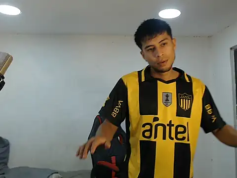 danielitopapuu online show from October 14, 2025, 7:58 pm