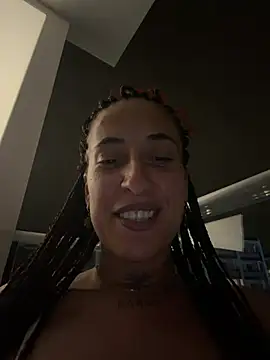 Snapshot of CarolaDrago chatting on July 24, 2026, 10:17 pm CarolaDrago online show from July 24, 2026, 10:17 pm