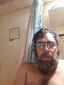 Snapshot of Droopy11 chatting on May 15, 2026, 6:55 am Droopy11 online show from May 15, 2026, 6:55 am