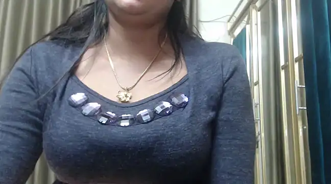 Snapshot of desi-maisa130 chatting on February 13, 2025, 7:10 pm desi-maisa130 online show from February 13, 2025, 7:10 pm
