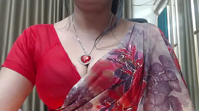 Snapshot of desi-maisa130 chatting on January 24, 2025, 3:24 pm desi-maisa130 online show from January 24, 2025, 3:24 pm