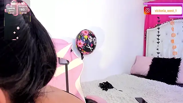 Snapshot of Victoria_west chatting on October 23, 2025, 12:37 pm Victoria west online show from October 23, 2025, 12:37 pm