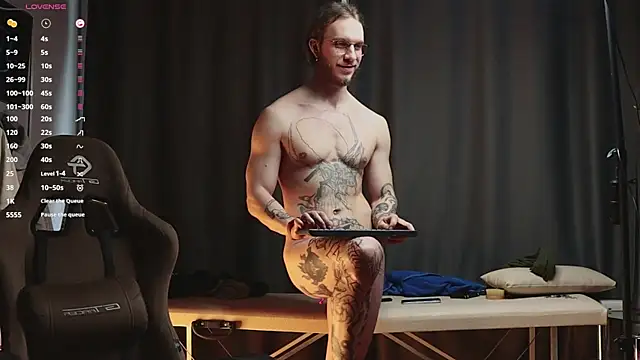 pleasure8869 online show from February 13, 2025, 7:24 am
