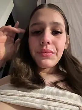 Snapshot of ValeriaAguilar chatting on August 5, 2026, 12:15 am ValeriaAguilar online show from August 5, 2026, 12:15 am