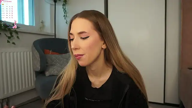 Snapshot of heidas_dream chatting on November 9, 2025, 6:17 am heidas dream online show from November 9, 2025, 6:17 am