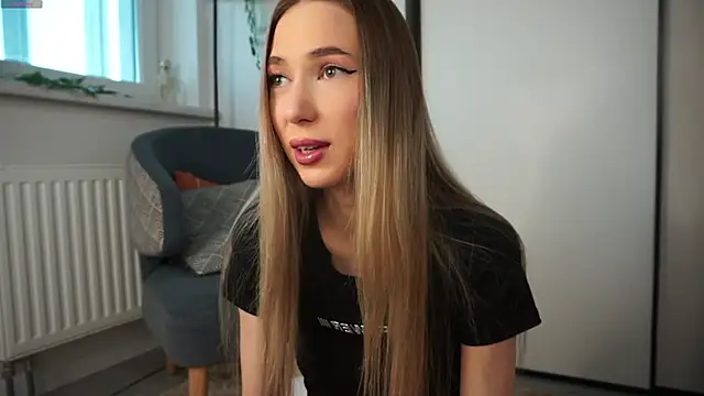 Snapshot of heidas_dream chatting on November 17, 2025, 6:28 am heidas dream online show from November 17, 2025, 6:28 am