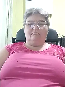 Snapshot of AlenushkaGold chatting on October 1, 2025, 9:47 am AlenushkaGold online show from October 1, 2025, 9:47 am