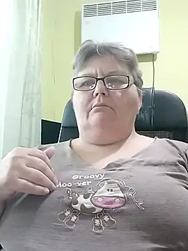 Snapshot of AlenushkaGold chatting on September 14, 2025, 7:53 am AlenushkaGold online show from September 14, 2025, 7:53 am