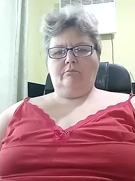 Snapshot of AlenushkaGold chatting on October 5, 2025, 8:05 am AlenushkaGold online show from October 5, 2025, 8:05 am