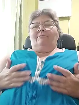 Snapshot of AlenushkaGold chatting on September 19, 2025, 7:23 am AlenushkaGold online show from September 19, 2025, 7:23 am