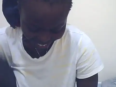ebony curvedass online show from April 27, 2026, 8:07 pm