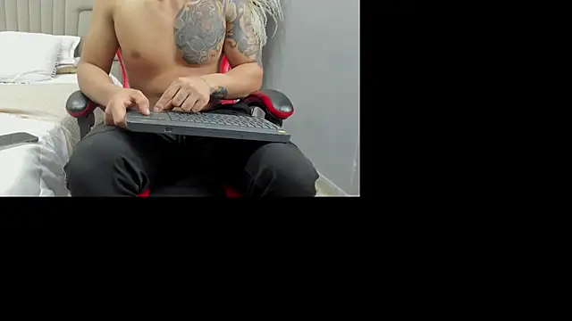 Snapshot of angel_adamx chatting on October 12, 2025, 3:52 am angel adamx online show from October 12, 2025, 3:52 am