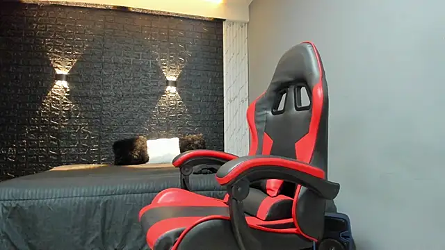 Snapshot of taurus_boy1 chatting on October 14, 2025, 11:44 am taurus boy1 online show from October 14, 2025, 11:44 am