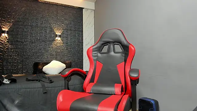 Snapshot of taurus_boy1 chatting on November 6, 2025, 11:14 am taurus boy1 online show from November 6, 2025, 11:14 am