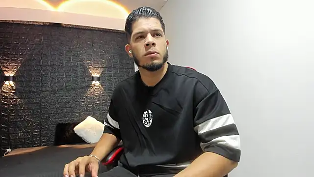 Snapshot of taurus_boy1 chatting on February 5, 2026, 10:00 am taurus boy1 online show from February 5, 2026, 10:00 am