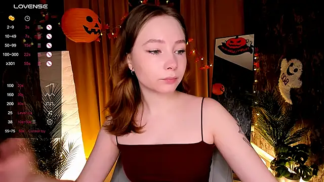 Snapshot of LanaBlu_ chatting on November 2, 2025, 2:16 am LanaBlu online show from November 2, 2025, 2:16 am