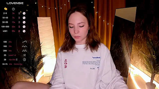 Snapshot of LanaBlu_ chatting on November 11, 2025, 2:17 am LanaBlu online show from November 11, 2025, 2:17 am