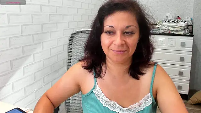 TeasyLana online show from July 27, 2026, 4:52 am