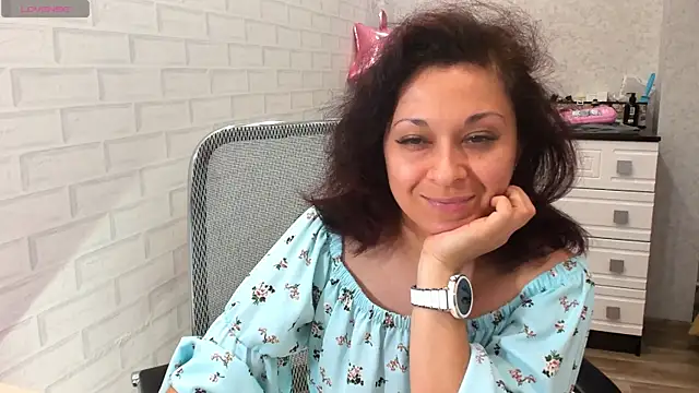Snapshot of TeasyLana chatting on May 21, 2026, 4:54 am TeasyLana online show from May 21, 2026, 4:54 am
