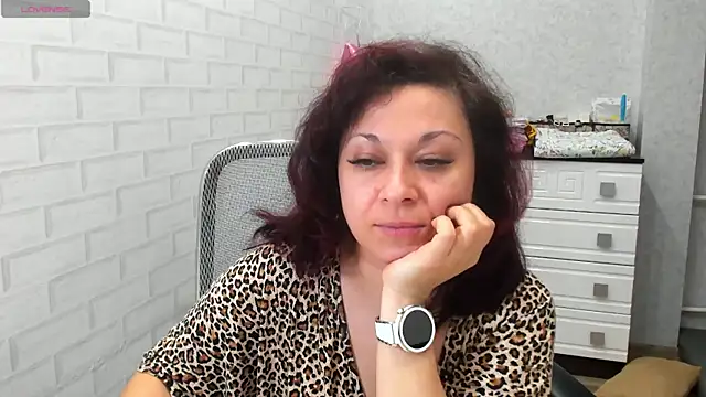 Snapshot of TeasyLana chatting on April 10, 2026, 4:41 am TeasyLana online show from April 10, 2026, 4:41 am