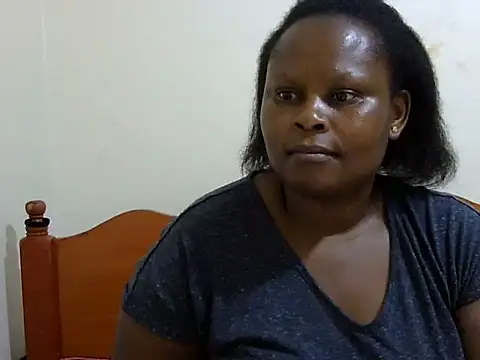 Snapshot of Pretty_lilly02 chatting on October 17, 2025, 7:55 am Pretty lilly02 online show from October 17, 2025, 7:55 am