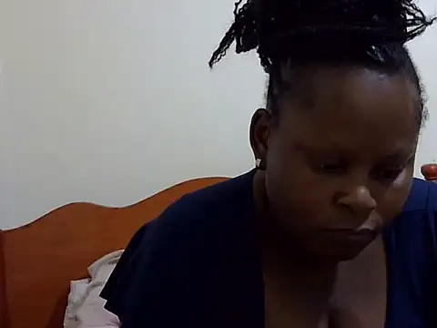 Snapshot of Pretty_lilly02 chatting on November 12, 2025, 10:30 am Pretty lilly02 online show from November 12, 2025, 10:30 am