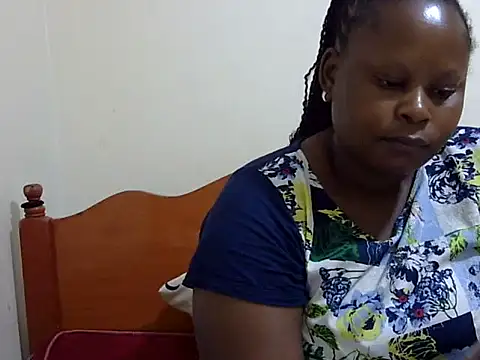 Snapshot of Pretty_lilly02 chatting on November 11, 2025, 8:42 am Pretty lilly02 online show from November 11, 2025, 8:42 am