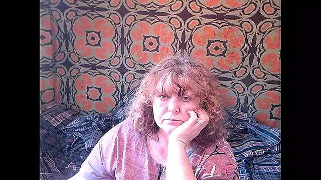 Snapshot of RoseRed69 chatting on June 8, 2026, 1:39 am RoseRed69 online show from June 8, 2026, 1:39 am